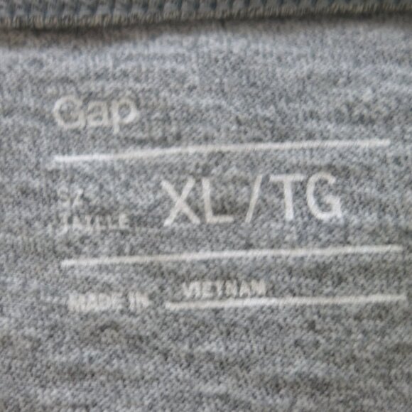 Gap Size XL Made in Vietnam Grey T-Shirt with front Pocket - Picture 9 of 13